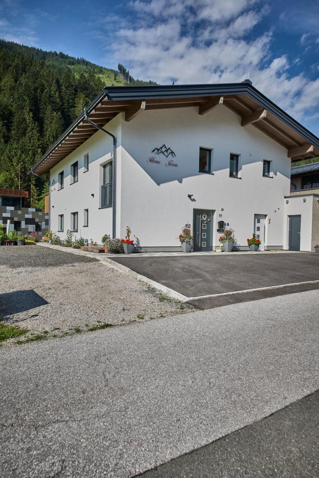 Haus Joan - Apartments Saalbach-Hinterglemm Kültér fotó
